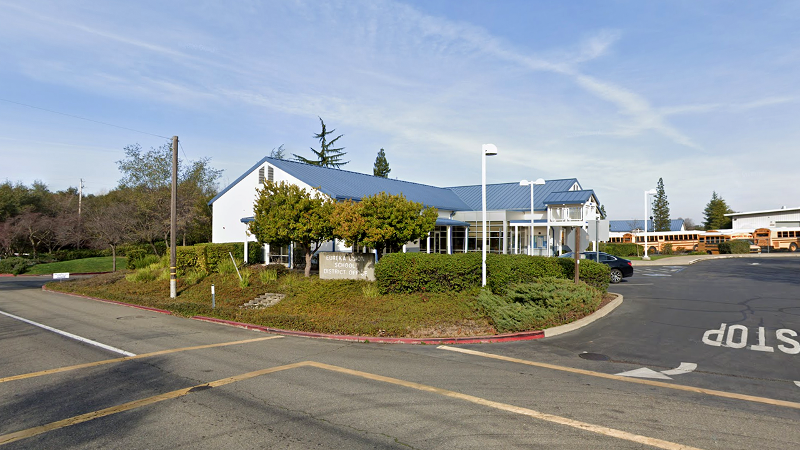 Photo of the district building in Eureka, CA